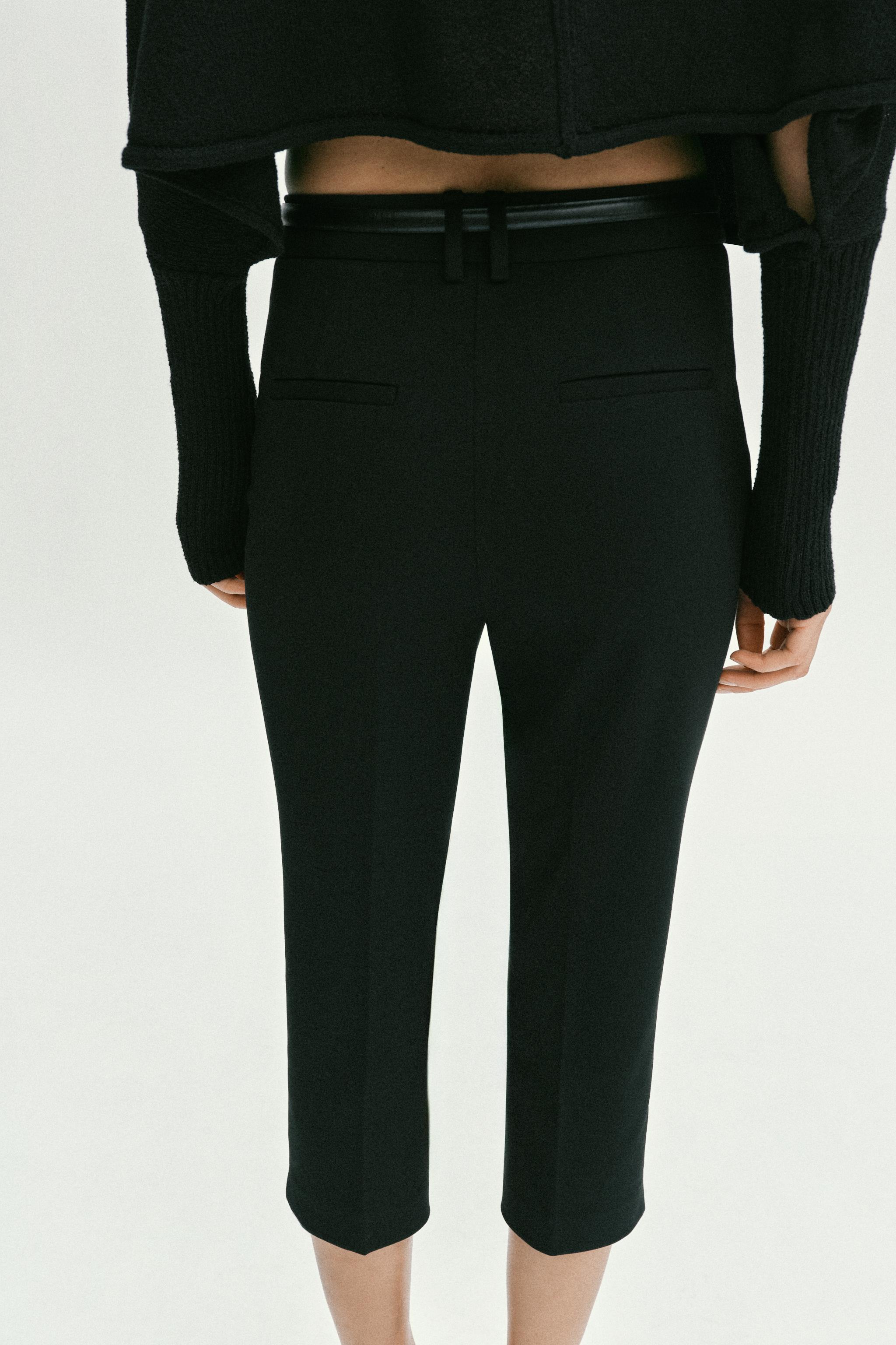 PANTALON CAPRI À CEINTURE